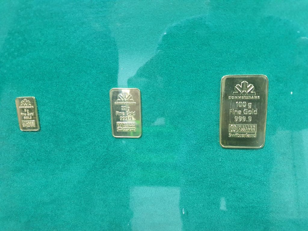 우크라이나 은행에서 판매되는 금
